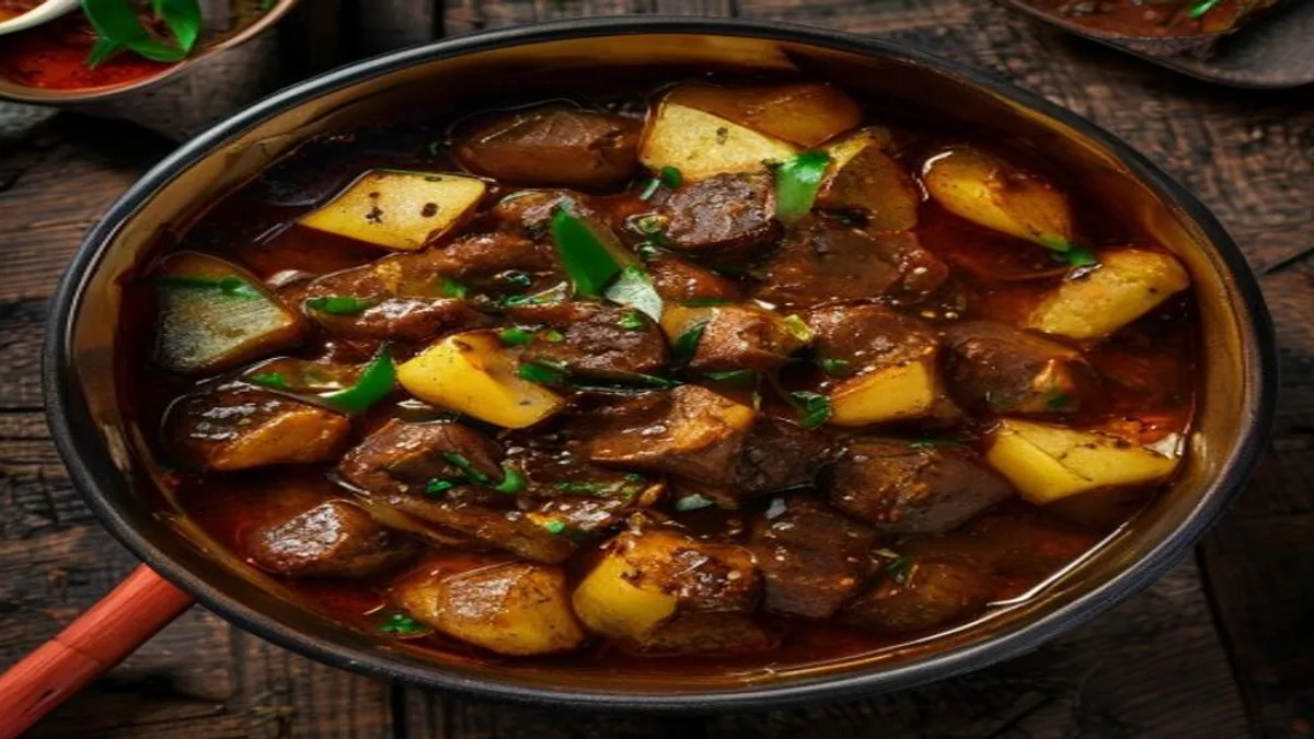 গরুর মাংসের ভুনা (Beef Bhuna) — রান্না করা পদের ছবি